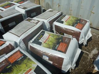 (4) Bags of Coop Gold Peat Moss 3.8 cu Ft/107 L Ea.