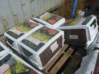 (4) Bags of Coop Gold Peat Moss 3.8 cu Ft/107 L Ea.