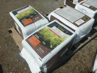 (3) Bags of Coop Gold Peat Moss 3.8 cu Ft/107 L Ea.