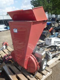 Troy Bilt 6.5 Hp Wood Chipper. *Damaged*