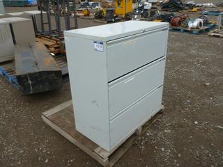3 Drawer Metal Filing Cabinet 18 In x 36 In x 39 In H.