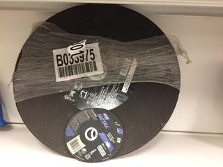(2) 14 In & (3) 4 In Metal Grinding Discs.