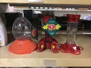Bird Feeder, Seed & Hummingbird Feeder. 
