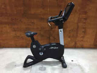 Life Fitness Model 95CS Life Cycle Inspire Upright Bike c/w KOPS Leg Position, Programmed Workouts & Touchscreen Display. S/N APU110211.