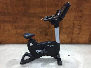 Life Fitness Model 95CS Life Cycle Inspire Upright Bike c/w KOPS Leg Position, Programmed Workouts & Touchscreen Display. S/N APU114962.