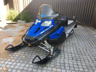 2013 Arctic Cat Snowmobile c/w 570cc, Auto, VIN 4UF13SNW8DT121263. *Note: Ripped Seat, Cracked Plastic, Starts & Runs, Needs Starter.