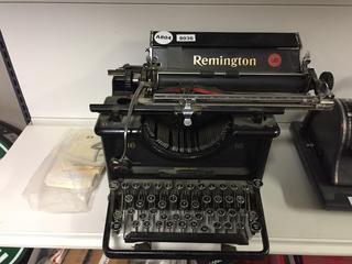 Remington Super-G Typewriter.