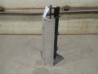 Star Fabrication 32in Sliding Chain Rack *Unused*