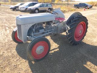 1949 Ferguson TEA20 2WD Tractor c/w 4 Cyl, 4 Speed, 3 Pt. Hitch, 11.2-28 Tires, SN 88167 *Note: Running Two Years Ago, May Need New Gas and Minor Work As Per Consignor* (PL0787)