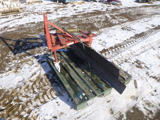 7 Ft. Pull Behind Grader Blade,  3 Point Hook Up w/ Hydraulic Ram (YN03)