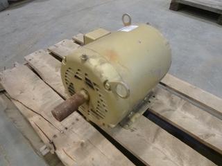 Baldor Super-E  7.5 HP Industrial Motor c/w 200 Volts, 22.2 Amps, 1770 RPM (Y33)