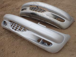 (2) 2005 PT Cruiser Front Bumpers (YN04)