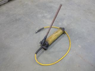 Hydraulic Pump w/ 22 In. Hose (YN04)