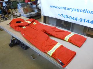 (1) Unused Western Linen Workwear Insulated Coveralls, Size L (G2)