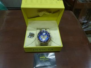 Invicta Men's Watch C/w Case, Owners Manual and Extra Band PCs (Office)