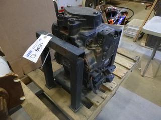 Poclain Hydraulics 83008267 Hydraulic Pump (J-3-1)