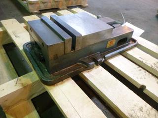 Auto Well, 8in. Milling Vise
