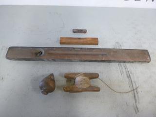 (1) String Line W/ Steel Plumb Bob, (3) Levels Missing Vials