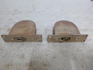 (2) Retractable Metal Bands
