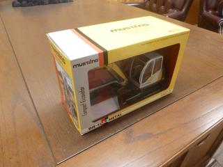 Mustang , Model: ME6002, Compact Excavator, Scale 1:25