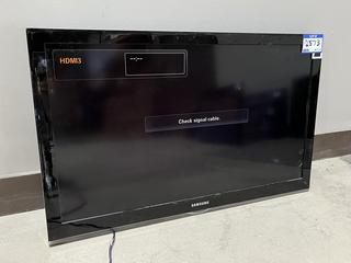 Samsung 40in TV, 240V, 190W. Model # LN40C530F1FXZC. S/N Z1X73CUB200305T. *Tested, Powers Up.