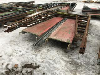 (4) Arch Frames 5ft W x 80in , (2) Planks 7ft x 18in and Cross Braces.