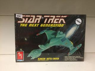 Ertl Star Trek The Next Generation Klingon Battle Cruiser Model Kit.