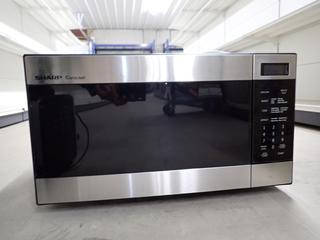 Sharp Carousel 1100W Microwave, Model R-316F9S0U.