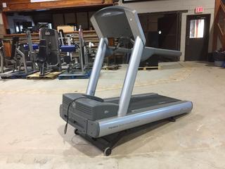 Life Fitness 95Ti Treadmill w/ FlexDeck Shock Absorption System, 0-15% Incline, 0.5-12 mph, 120V, 20 Amp Plug. S/N ATT 111345.