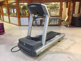 Life Fitness 95Ti Treadmill w/ FlexDeck Shock Absorption System, 0-15% Incline, 0.5-12 mph, 120V, 20 Amp Plug. S/N TTJ 101554. *Not Working