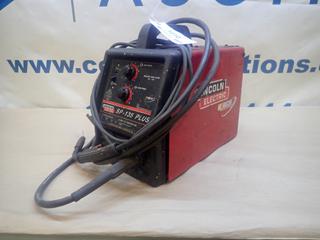 Lincoln Electric SP-135 Plus MIG Welder, 115V AC Input, Single Phase, 60 Hz, 20A, 28V Output, SN U1050702333 c/w Magnum 100L MIG Gun and Ground Cable (T32)
