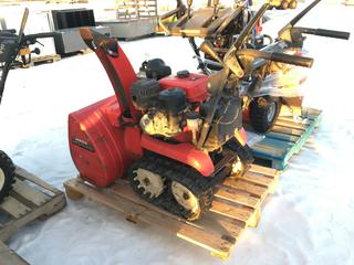 Honda HS828 Snow Blower 28in, S/N S2AK-2002438.