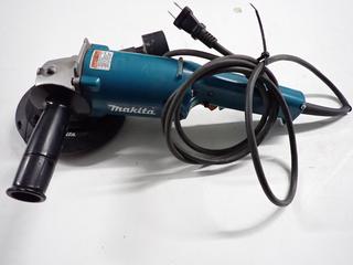 Makita 9005B 5in Diamond Grinder with Shroud, 120V, N12000/Min.