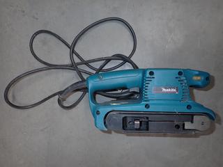 Makita 9911 3in Belt Sander, 120V, 5.6A, 50-60Hz.