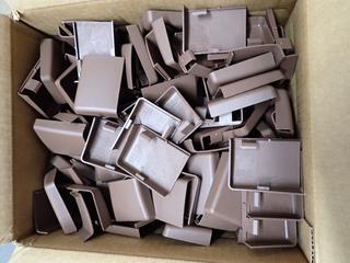 Quantity of Left/Right Suspension Bracket Cover Caps.
