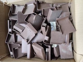 Quantity of Left/Right Suspension Bracket Cover Caps.