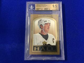 2005-2006 Mario Lemieux #DH6 Upper Deck Graded Hockey Card.