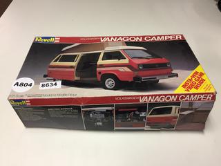 Volkswagen Vanagon Camper 1:25 Scale Diecast Kit. (21-A-2)