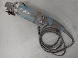 Makita Model GA7031 Grinder, 120V, 15A, Size 14.3. (2-A-3)