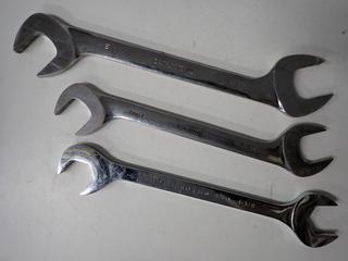 (2) Snap-On (1) Proto Large Off-Set Wrenches, 1 5/16, 1 3/8, 1 1/2. (2-R-2)