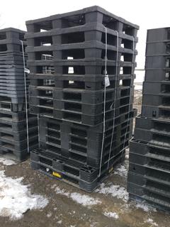 Quantity of Plastic Pallets, Approximately 44in x 44in.