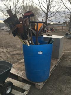 Quantity of Assorted Shovels, Edgers, Hoes and Hand Saws.