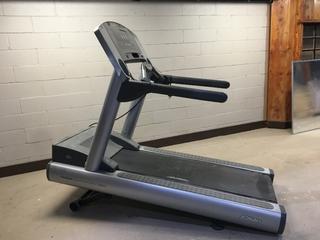 Life Fitness 95Ti Treadmill with FlexDeck Shock Absorption System, Programs and Fitness Monitoring, 0-15% Incline, 0.5-10mph, 120V, 20 Amp Plug, S/N TSS108021.  (AU)