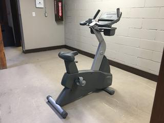 Life Fitness 95Ci Upright Bike with Adjustable Seat and Pedals, 25 Resistance Levels and 29 Programmed Workouts, S/N CCP107094.  (AU)