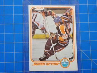 1981 O-Pee-Chee Super Action Hockey Card, Wayne Gretzky, 125  (Office)