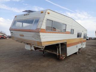 1976 Neonex Leisure Products 2900 Rustler 5th Wheel T/A Holiday Trailer, 215/70R15 Front Tires, 215/75B15 Rear Tires, 26.5 Ft. x 6.5 Ft., SN 29003191976