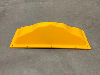 (9) Lexan Polycarbonate Ash Top Lights, Yellow.