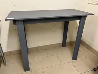 Wooden Work Bench 52in x 24-1/2in x 37-1/2in.