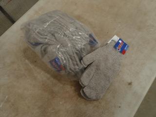 Qty Of Duray Size Large Glove Liners (G-2)