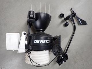 Davis 6162C Cabled Vantage Pro 2 Plus Weather Station with Standard Radiation Shield. (4-T-3)